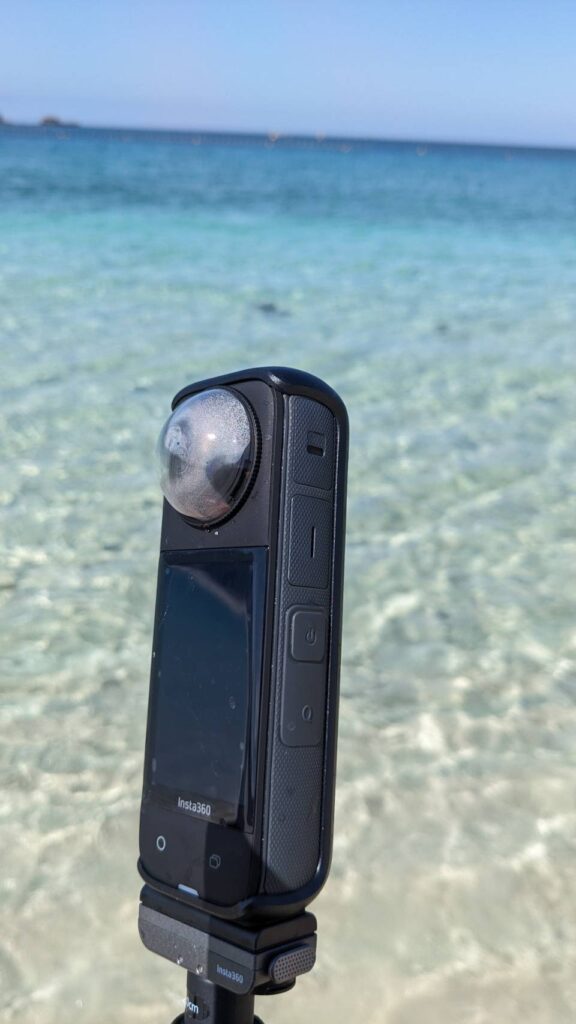 Insta360 X4レンズカバーありで水没させ結露する画像