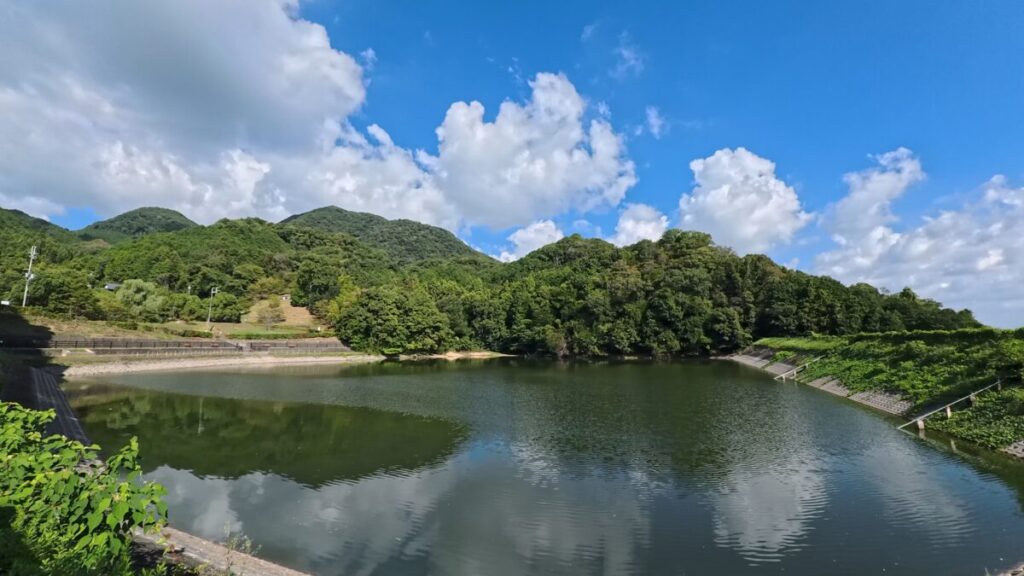 山の景色（Insta360 GO Ultra 4KHDRのスナップ写真）