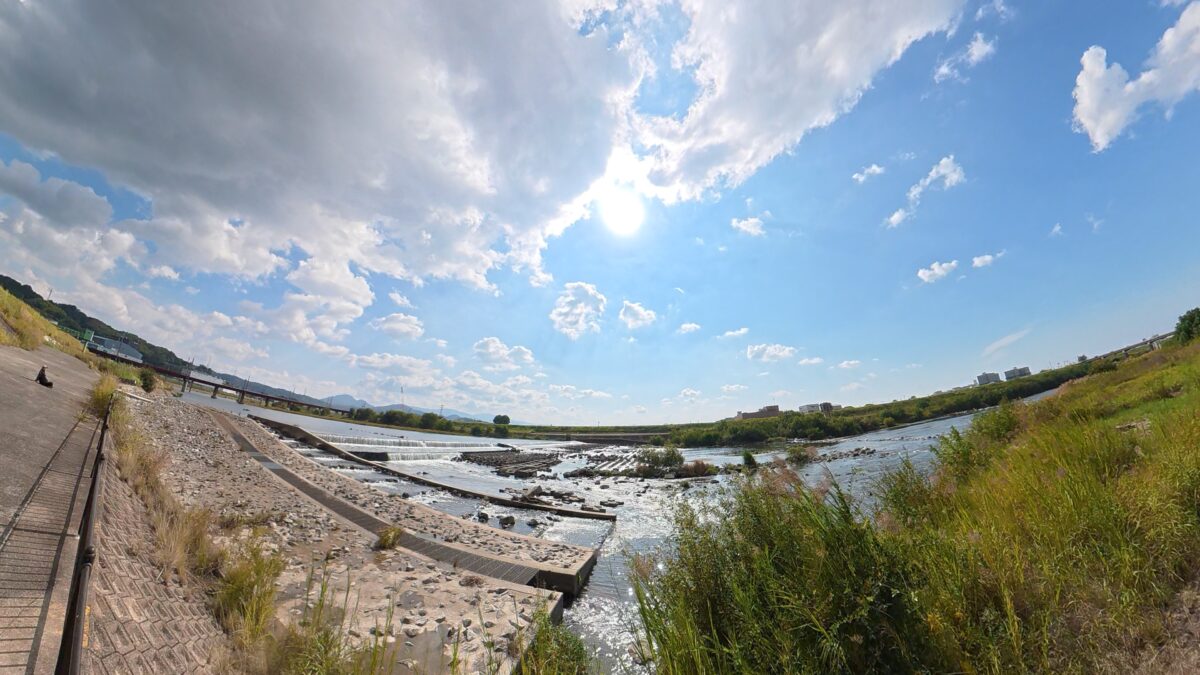 DJI Osmo 360 (vs X4 Air) 河川の比較写真