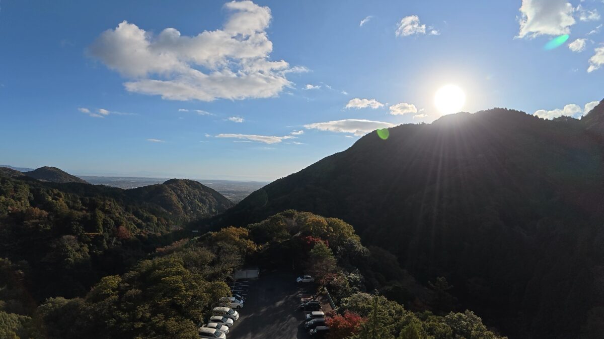 逆光下での山からの展望_DJI Osmo Action 5 Proにて撮影