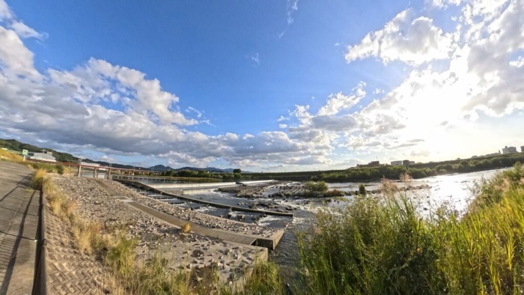 GoPro MAX2 晴れの日の河原のスナップ写真