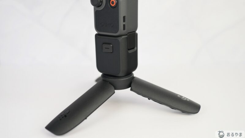 DJI Osmo Pocket 4を三脚に立てて撮影スタンバイ