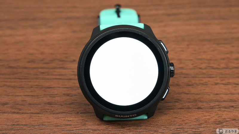 画面を白く光らせるSUUNTO RUN 2のライト表示