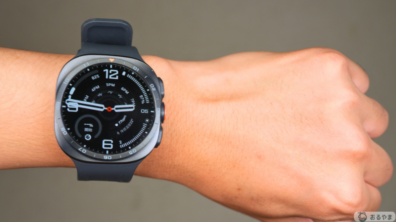 Galaxy Watch Ultra 2を腕に着けた様子