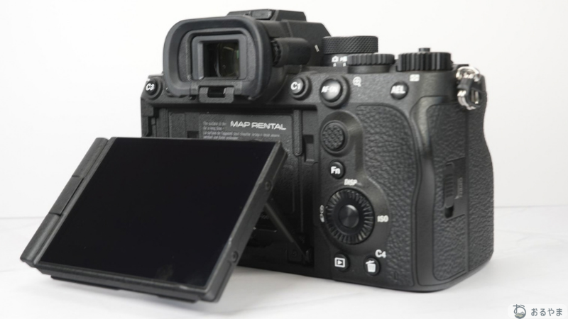 SONY α7Vの4軸マルチアングルモニターを横に開いて下に傾けた状態