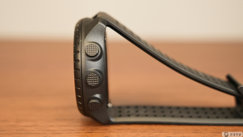 SUUNTO CORE 2 の側面とボタン